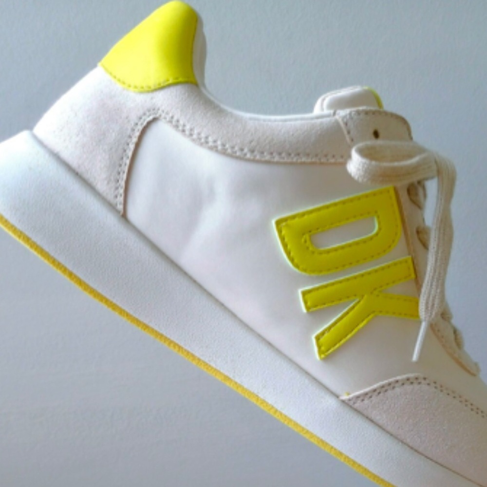 DKNY Womens Size 5.5M OAKS LOGO Lace Up Lifestyle Casual Shoes Beige/Yellow New